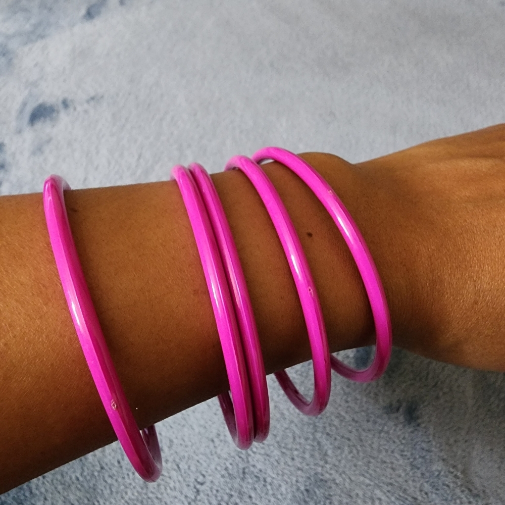 Set of 5 Pink Plastic Bangles – Bright & Playful